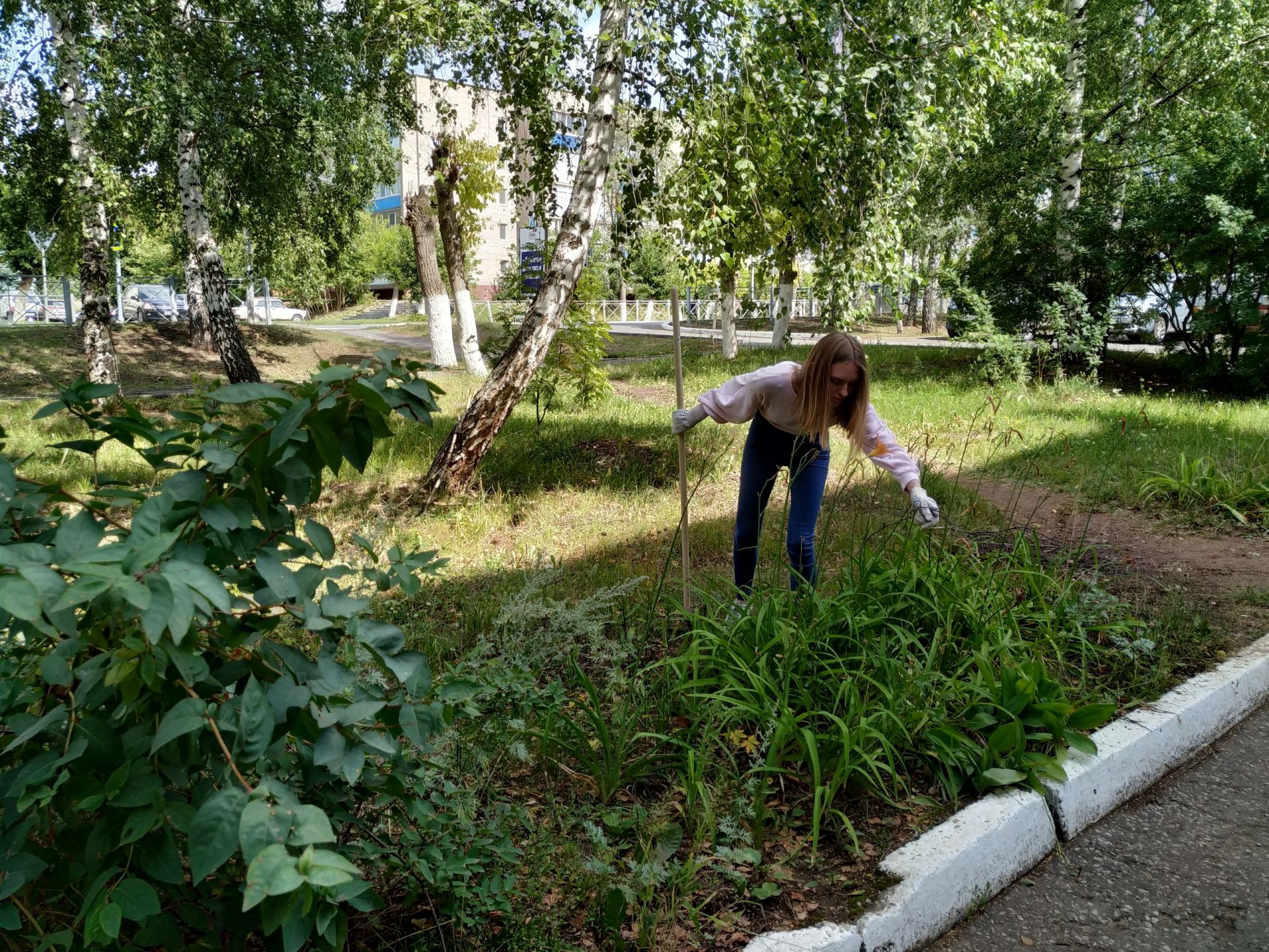 Перед Днём города в Менделеевске проводят генеральную уборку