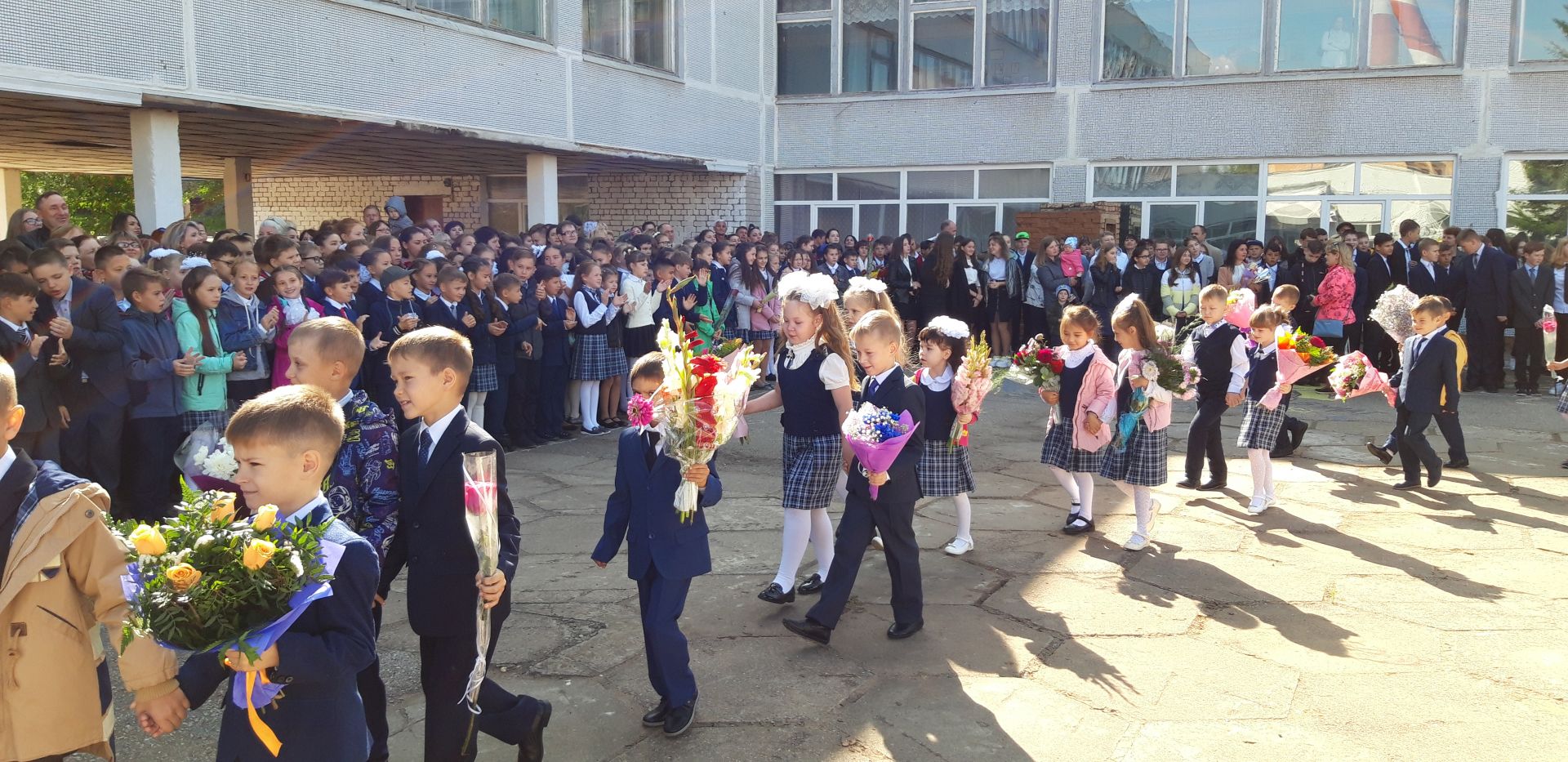 113 первоклассника переступили порог школы №3 Менделеевска