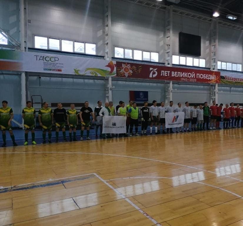 "Аммоний" занял первое место в турнире по мини-футболу