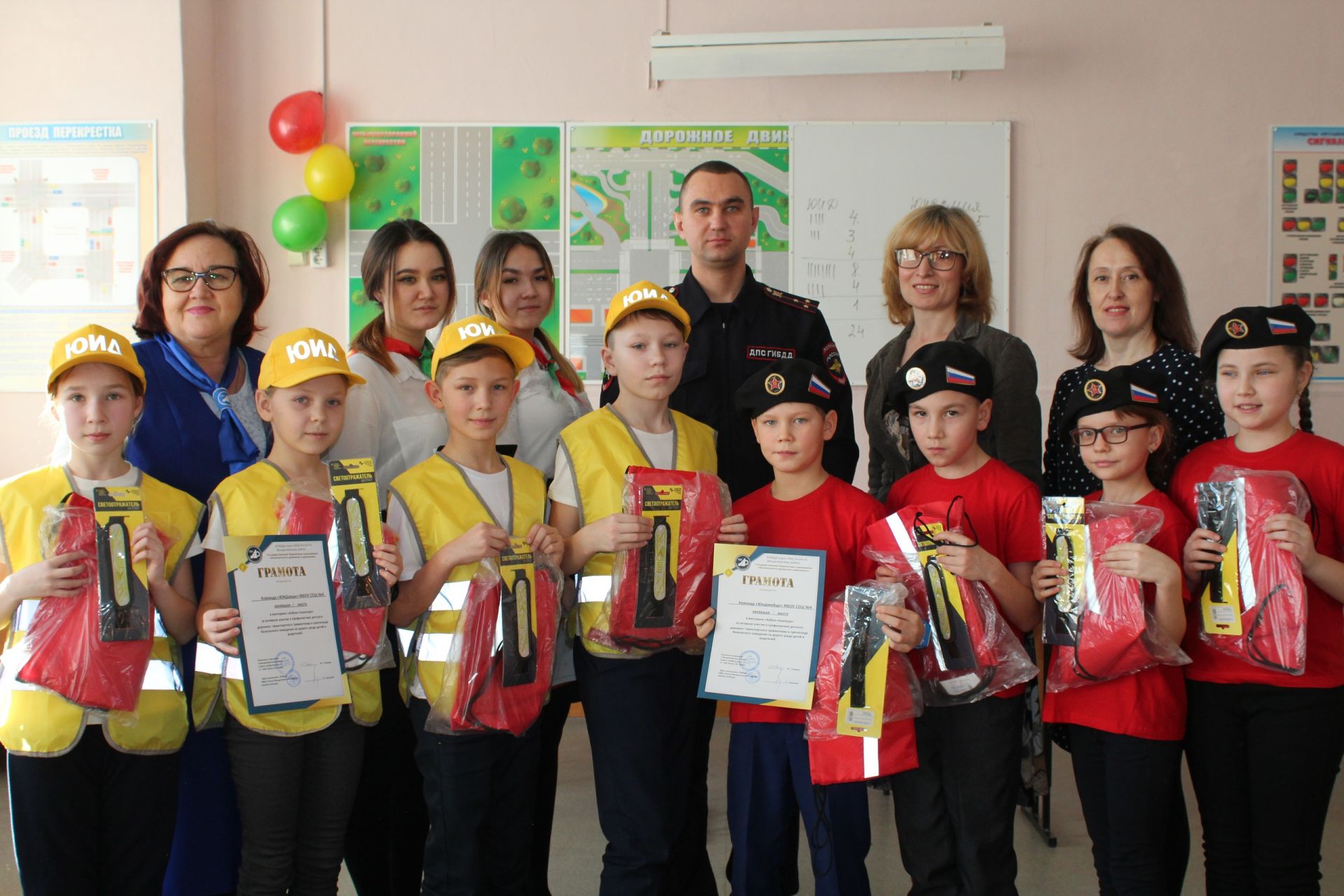 В школе № 4 Менделеевска открыли учебный автокласс