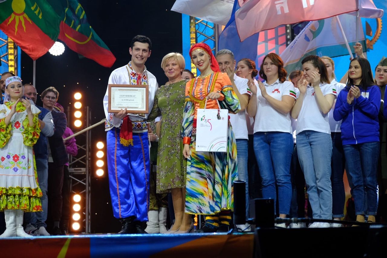 Коллектив АО «Аммоний» занял первое место в телевизионном фестивале творчества работающей молодёжи «Наше время - Безнең заман»