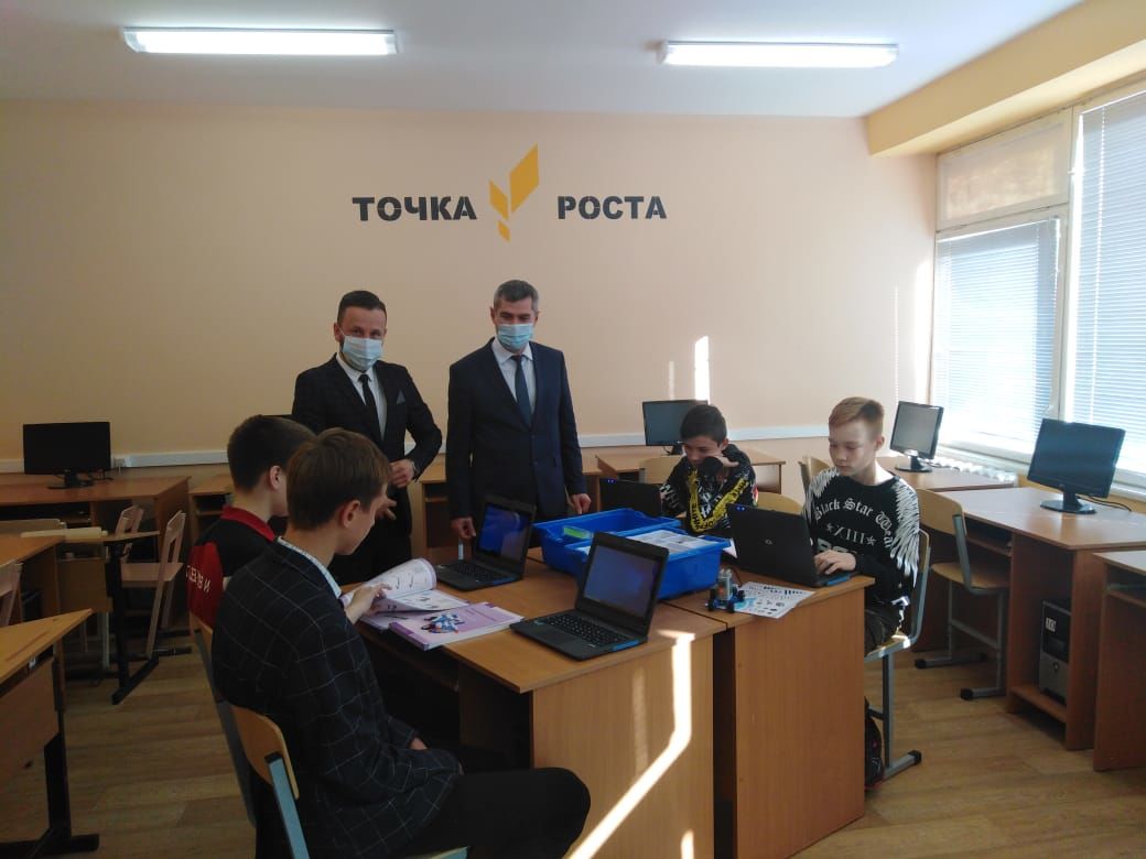В Менделеевской школе №3 активно реализуется работа Центра «Точка роста»