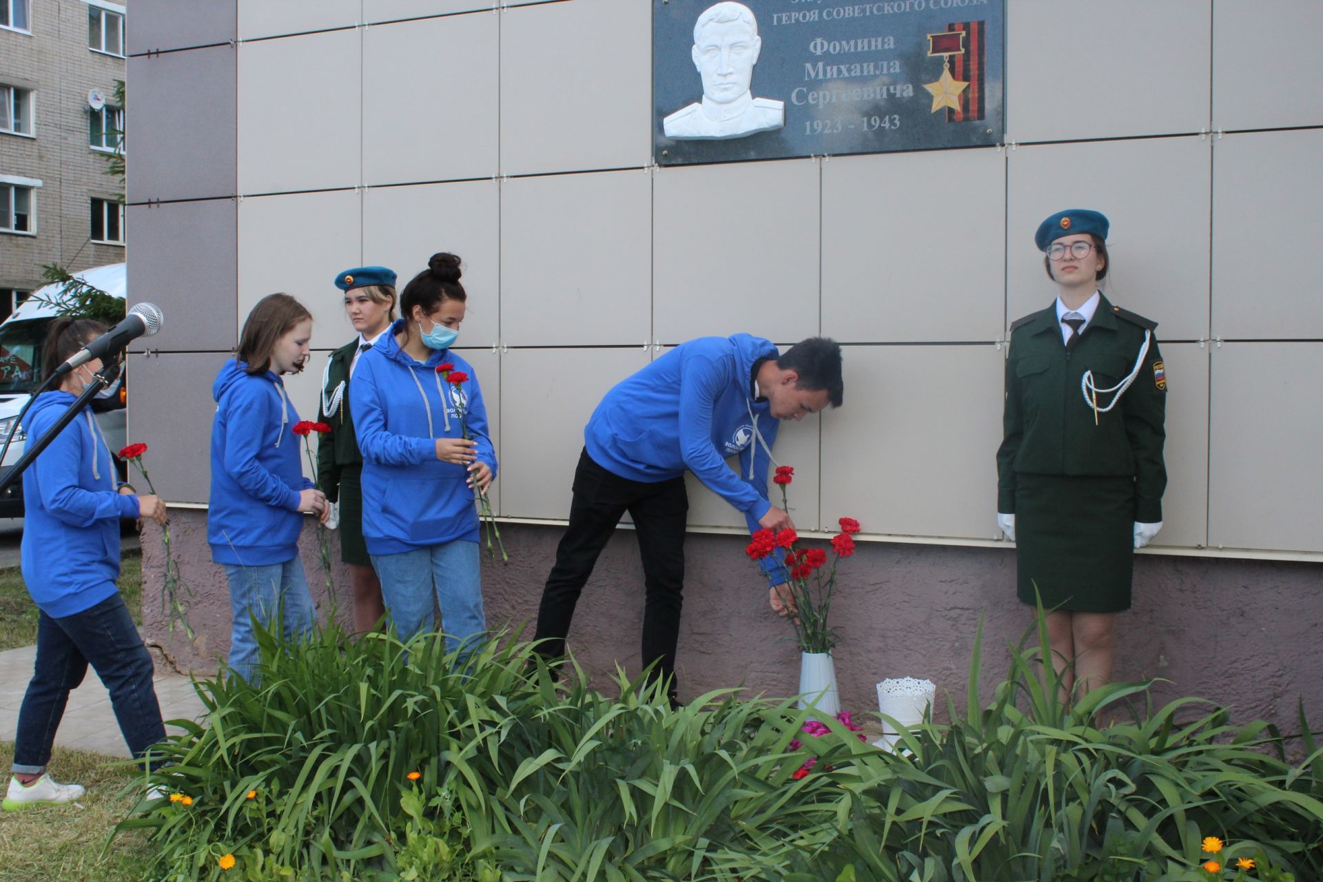 На улицах Героев Советского Союза Менделеевска открыли мемориальные доски