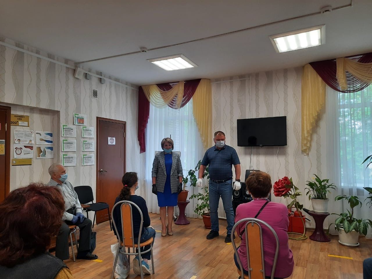 Валерий Чершинцев посетил отделение соцзащиты и проверил ход ремонта помещений