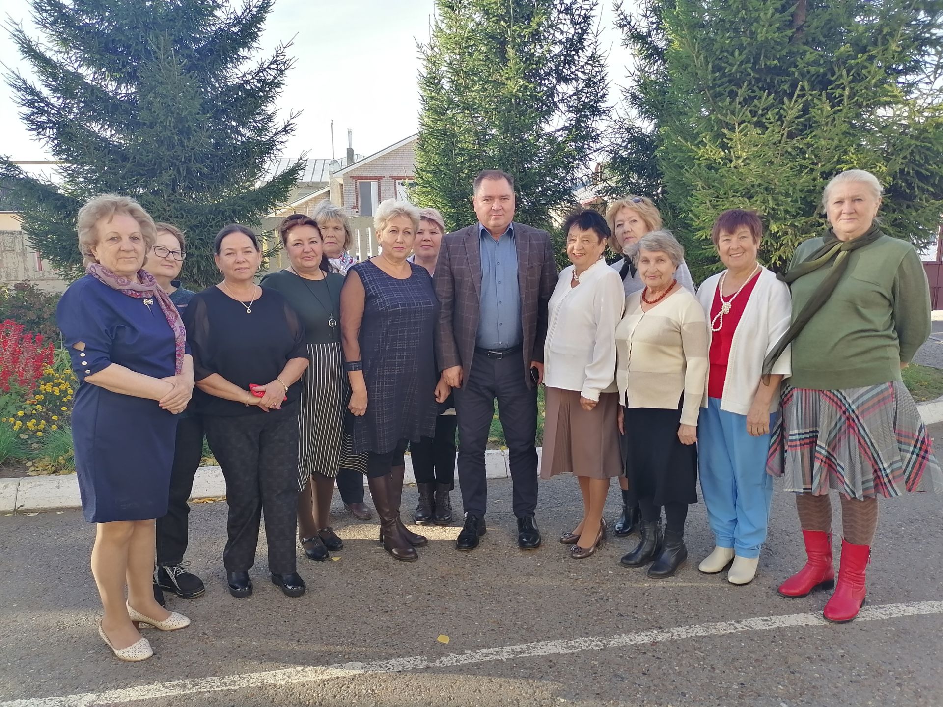 Для активистов ТОС «Карповец» и Союза пенсионеров района провели встречу с главой