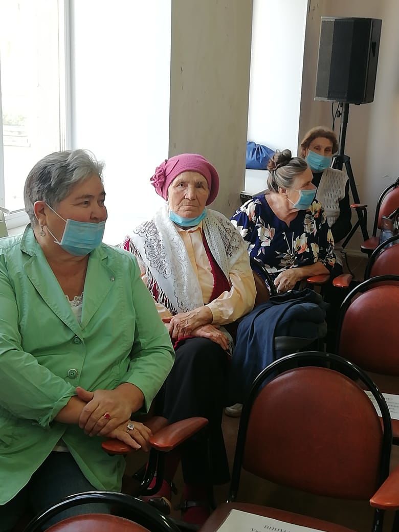 В Менделеевской ЦРБ прошла торжественная встреча с ветеранами здравоохранения