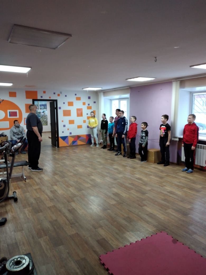 В Центре «Форпост» провели соревнования по детскому кроссфиту