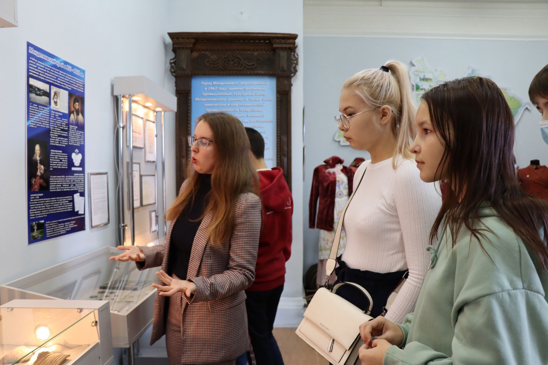Менделеевские школьники посетили Краеведческий музей по «Пушкинской карте»
