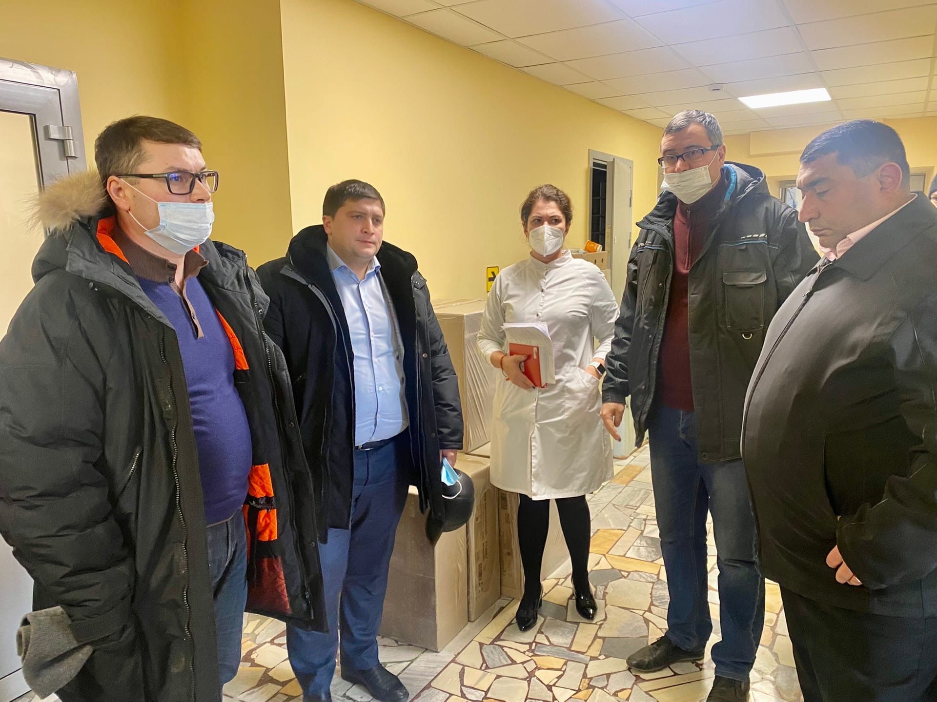 В Менделеевске прошел штаб о ходе капитального ремонта детской поликлиники