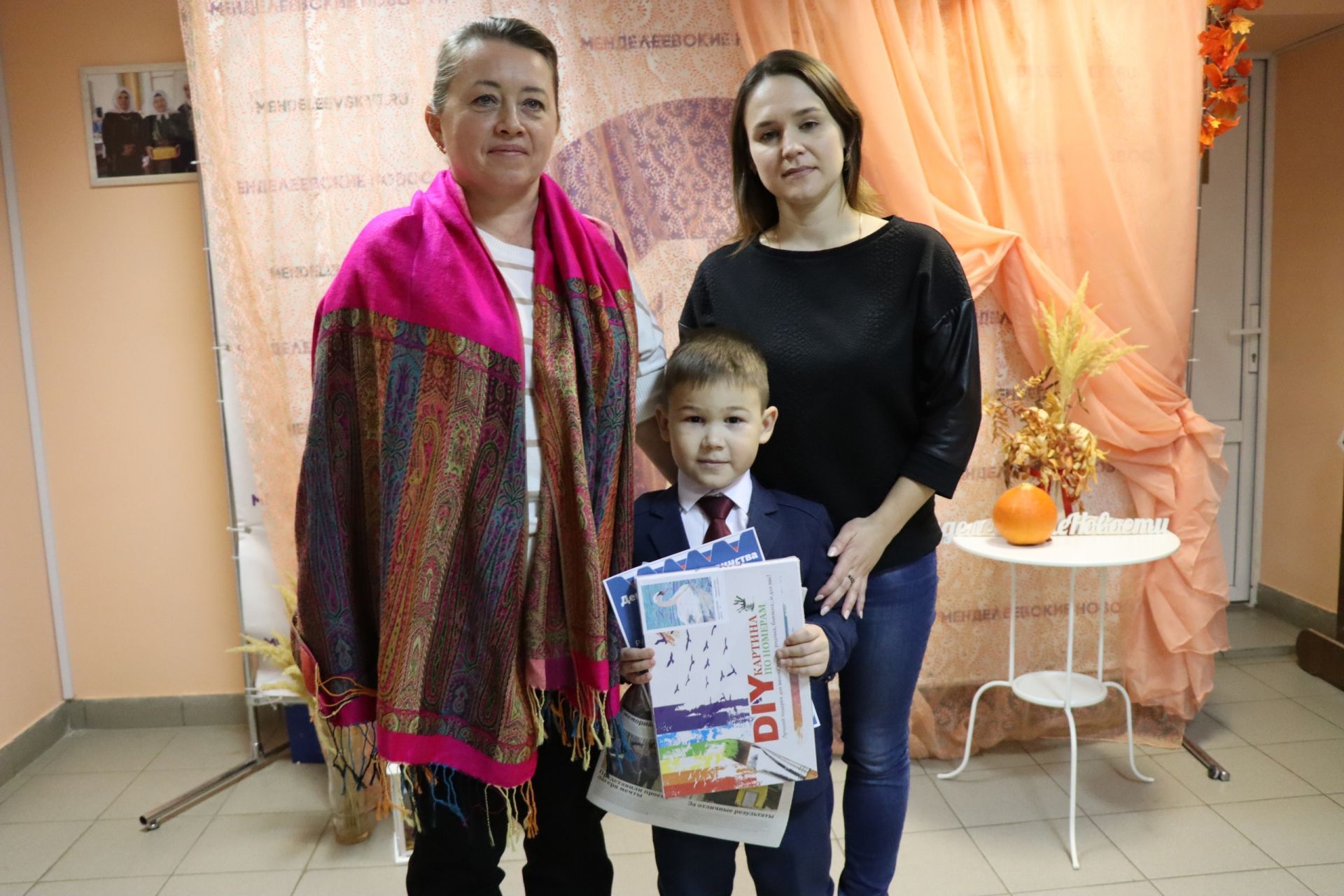 В редакции наградили победителей конкурса «День народного единства с МН»