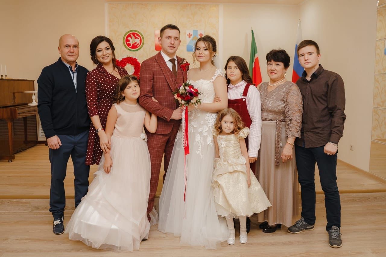 Семья Фархутдиновых из Менделеевска воспитывает пятерых детей