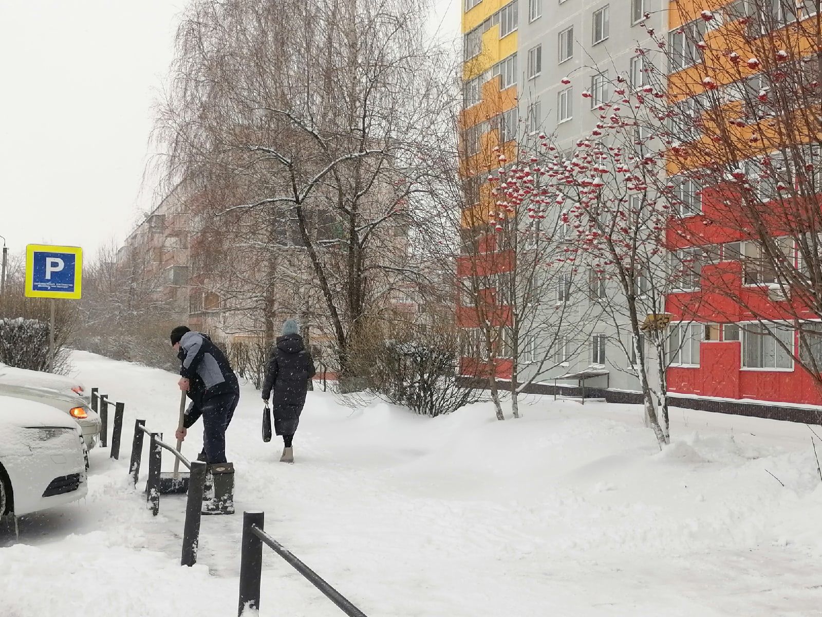 Коммунальщики Менделеевска усилили уборку снега на улицах