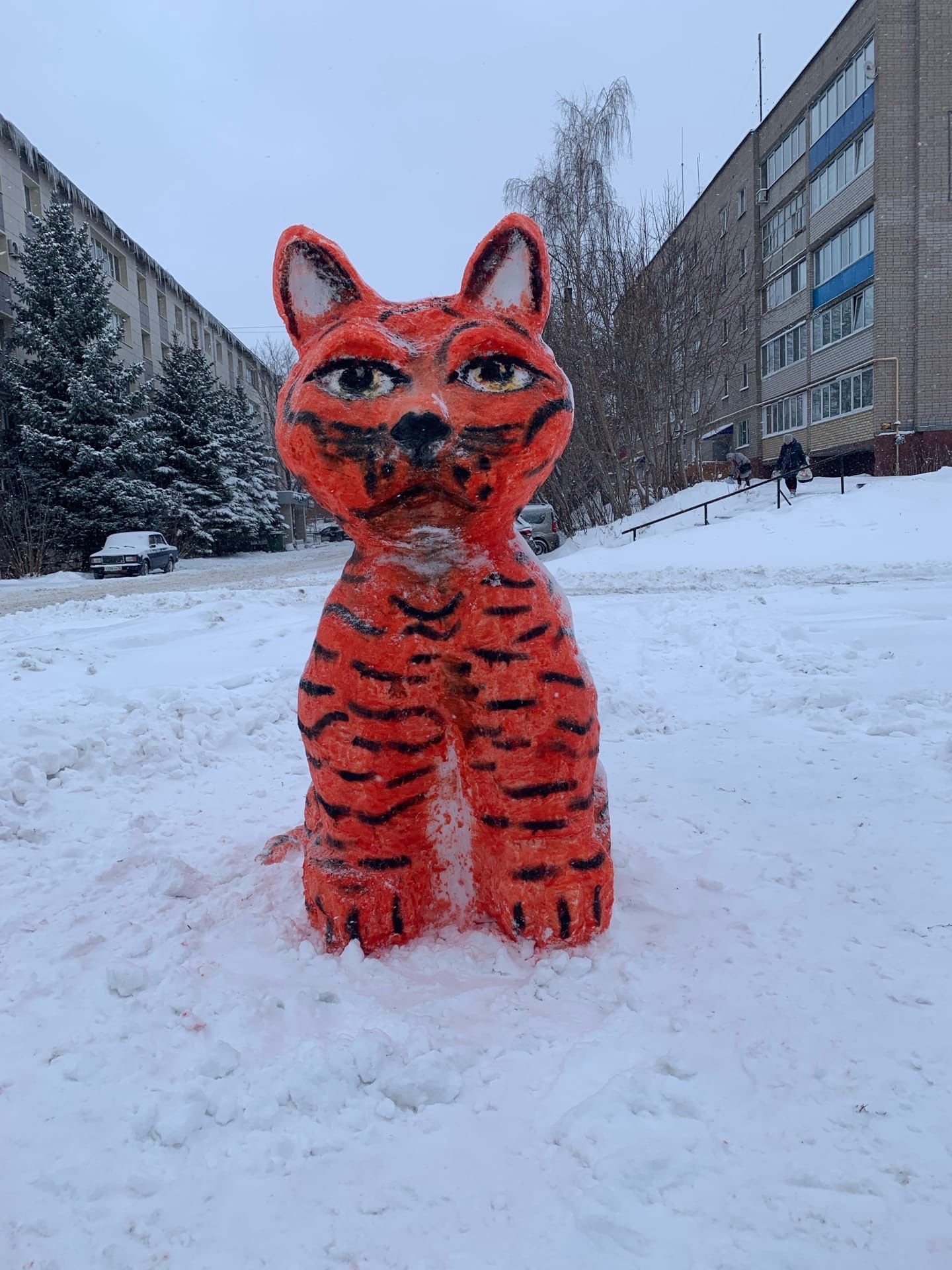 По улице Фомина Менделеевска появились снежные фигуры