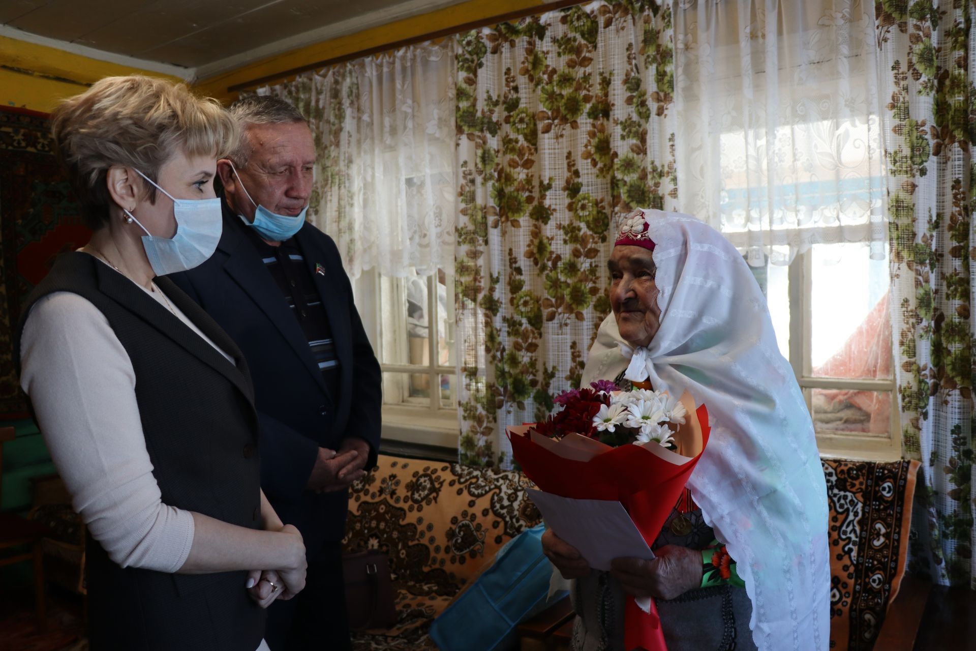 Жительница Менделеевского района Рагия Давлетшина отметила 90-летие