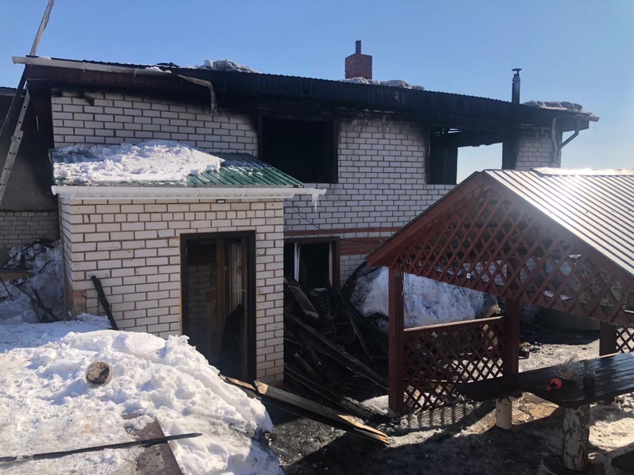 Пожар частной бани произошёл в Менделеевске