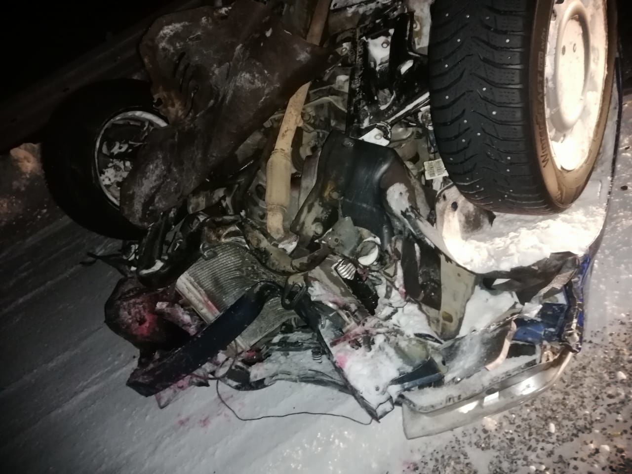 В Менделеевском районе водитель, не справившись с управлением, совершил опрокидывание автомобиля