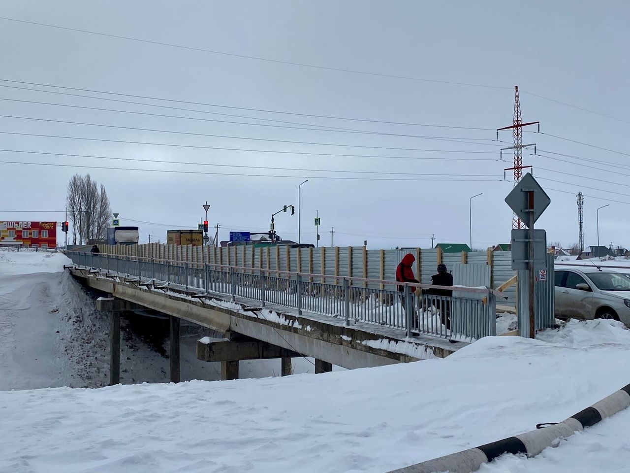 В Менделеевске ведутся ремонтные работы моста 