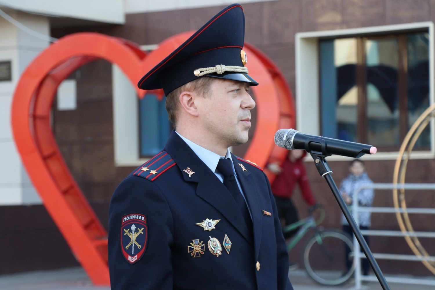 В Менделеевске вручили удостоверения членам Добровольной народной дружины