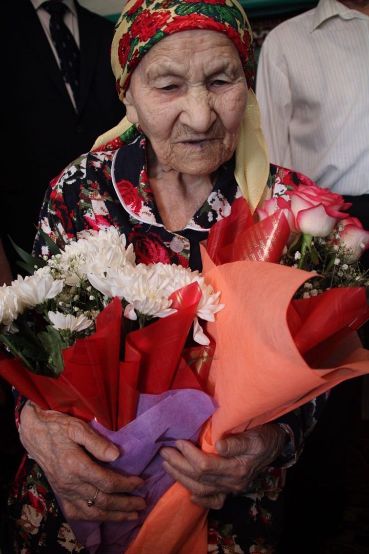 В Ильнети ветеран труда Ирина Абрамова отметила 90-летие