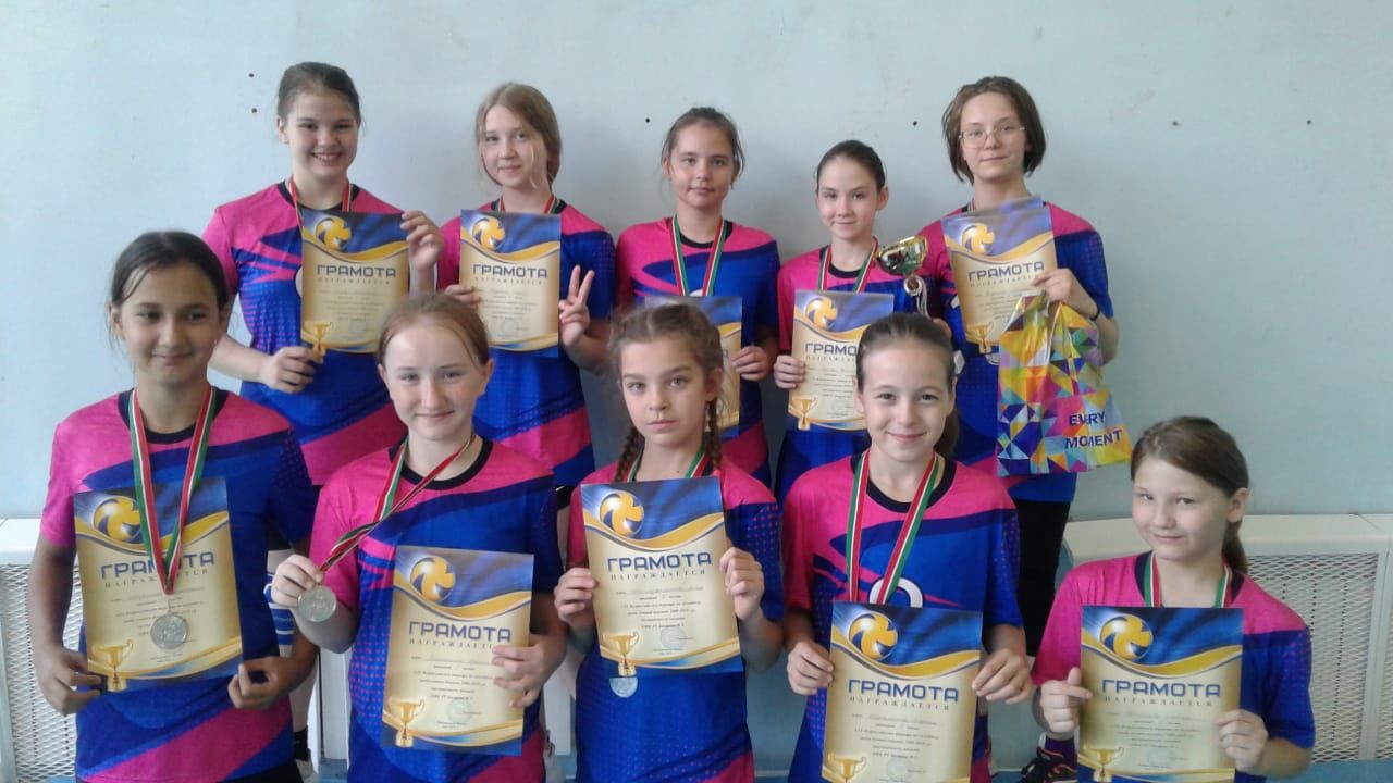 Менделеевские волейболистки стали вторыми на Всероссийском турнире