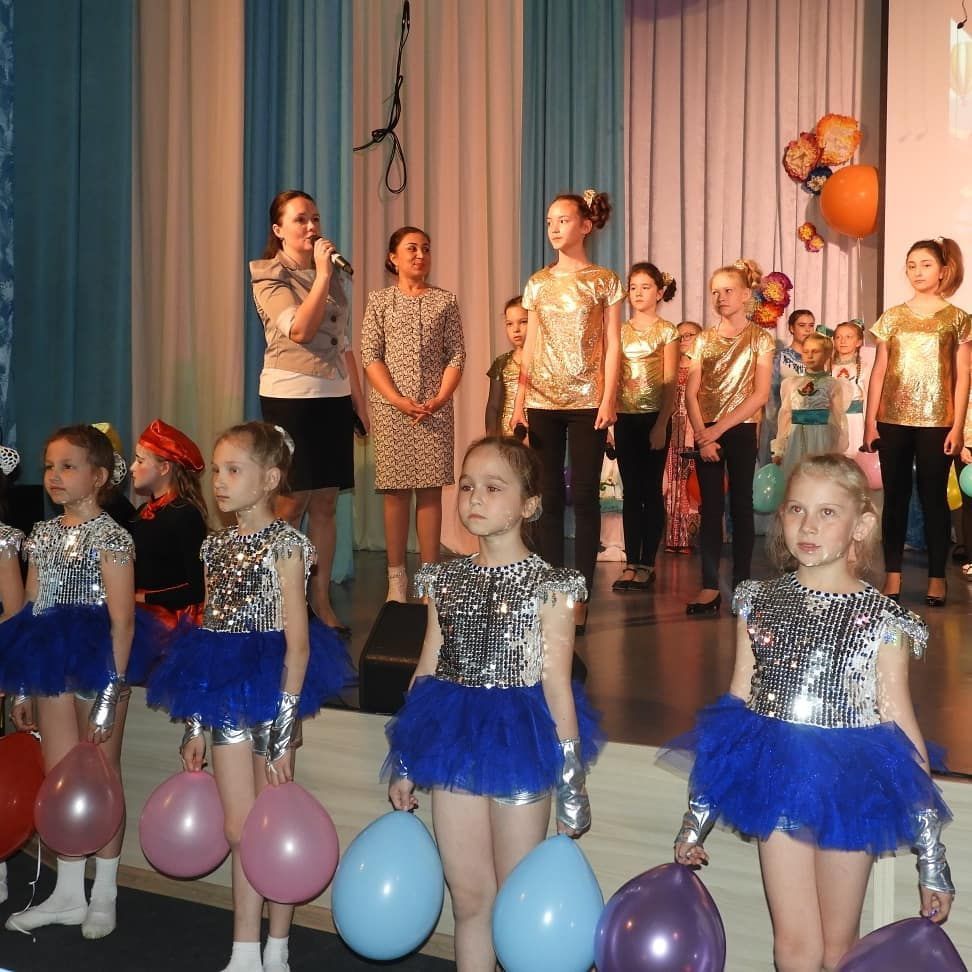 Менделеевскида Балалар сәнгать мәктәбендә 300 укучыны колачлаган отчет концерты узды