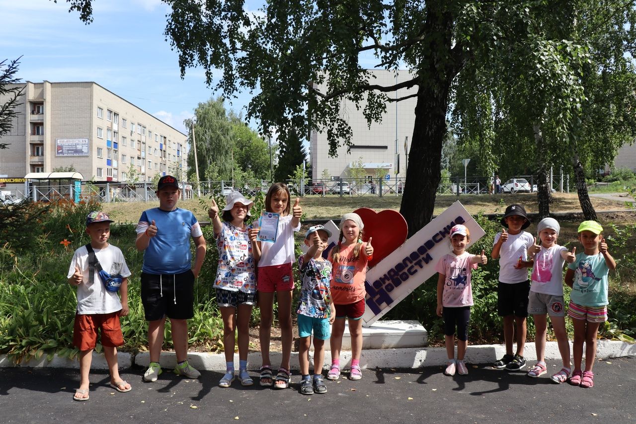 Дети из лагеря «SUPER Поколение» пришли с экскурсией в «Менделеевские новости»