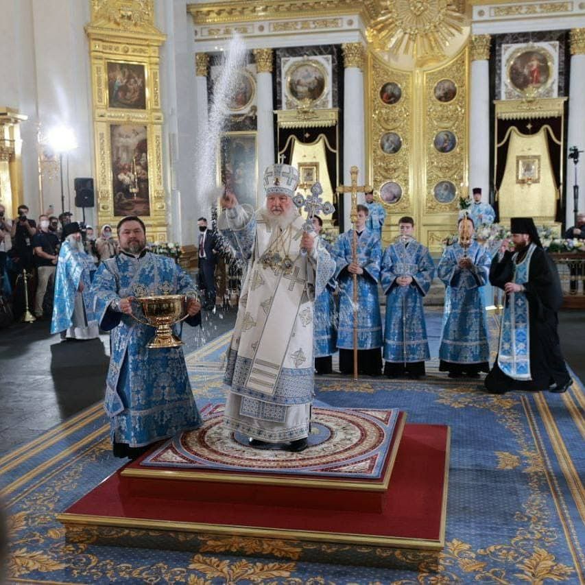 Глава района посетил восстановленный собор Казанской иконы Божьей Матери