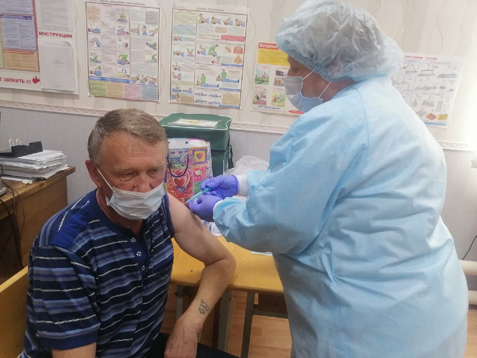 Мобильная бригада Менделеевской ЦРБ для вакцинации против COVID-19 выехала в «ГАЗПРОМ ТЕПЛОЭНЕРГО КАЗАНЬ»
