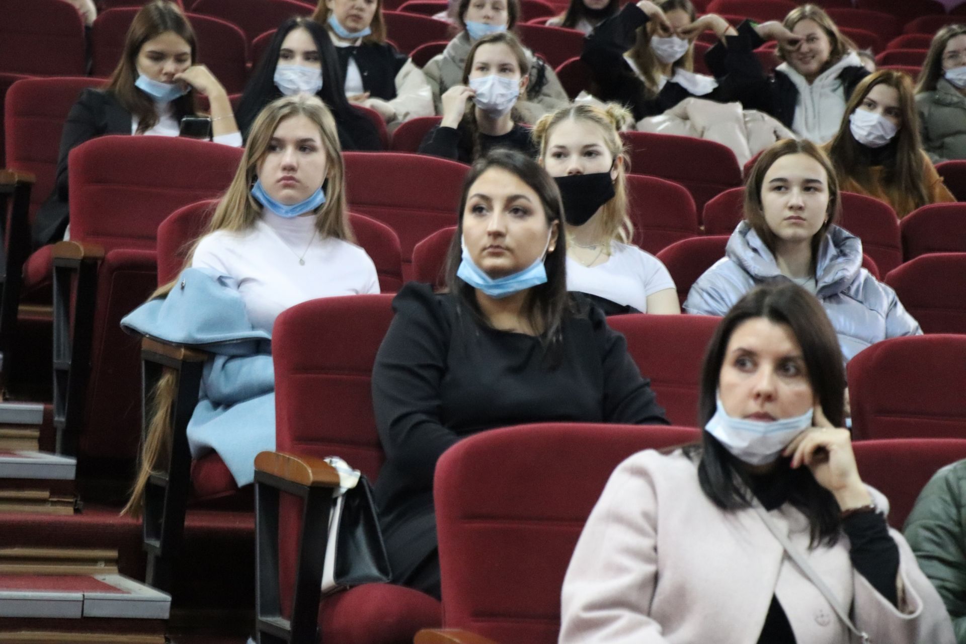 Менделеевским школьникам показали фильм «Право выбора»