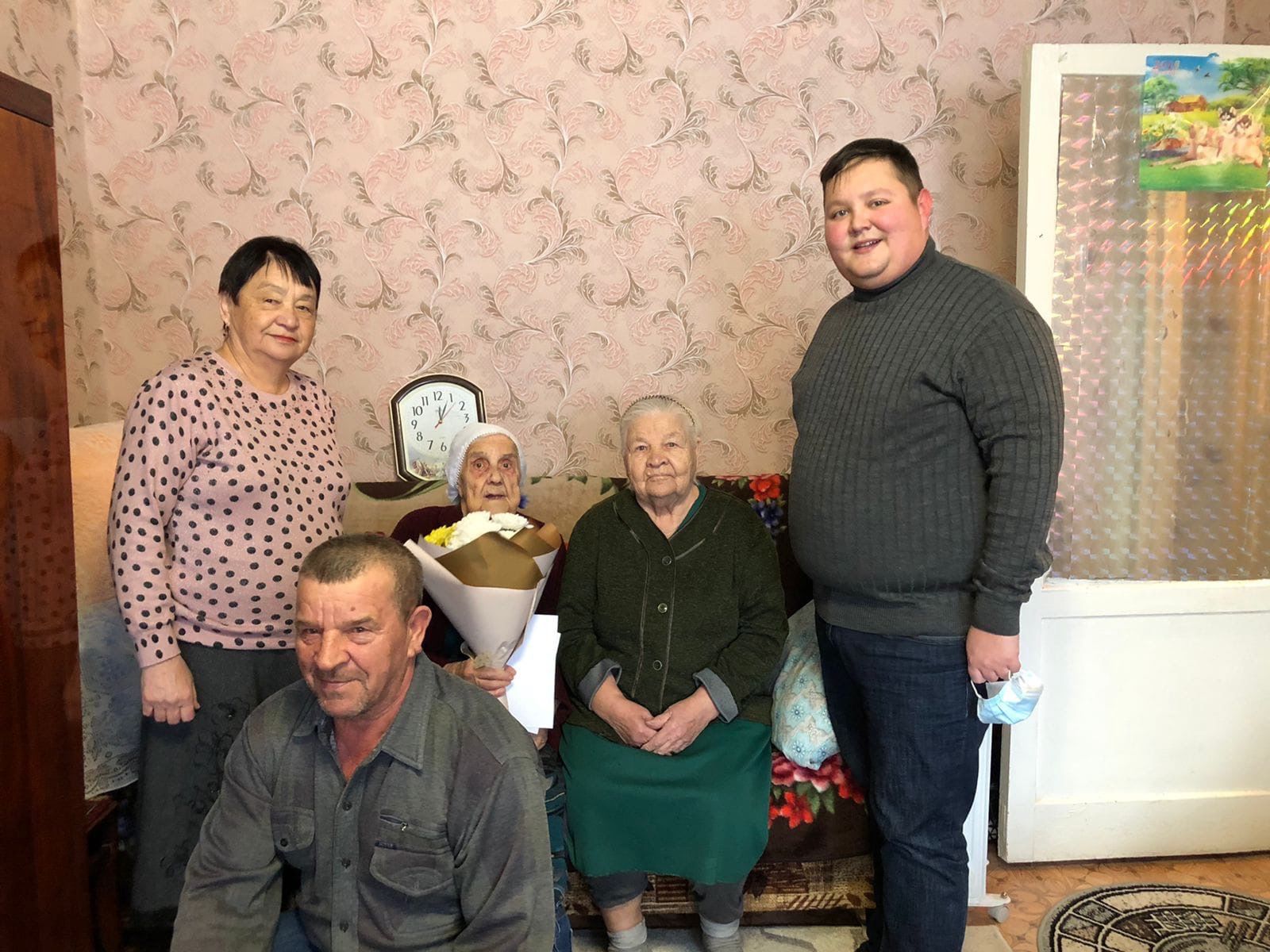 Менделеевчанка отметила 90-летний юбилей в преддверии Нового года