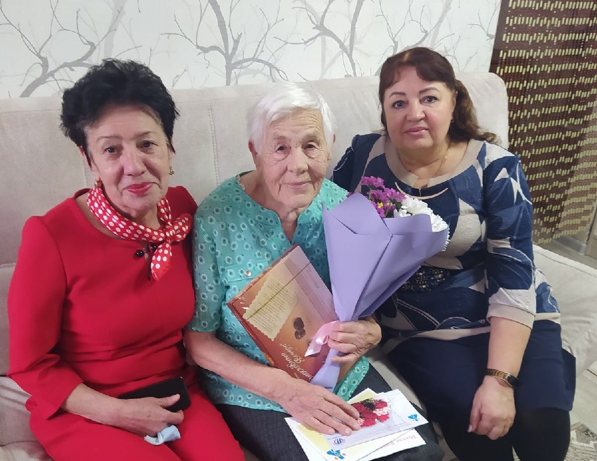 Менделеевчанка Маргарита Горбунова отметила 90-летие
