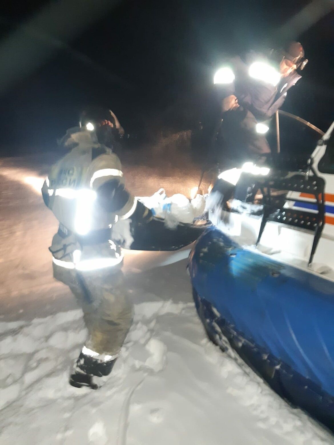 В Татарстане спасли рыбака, который застрял на берегу и сильно замёрз
