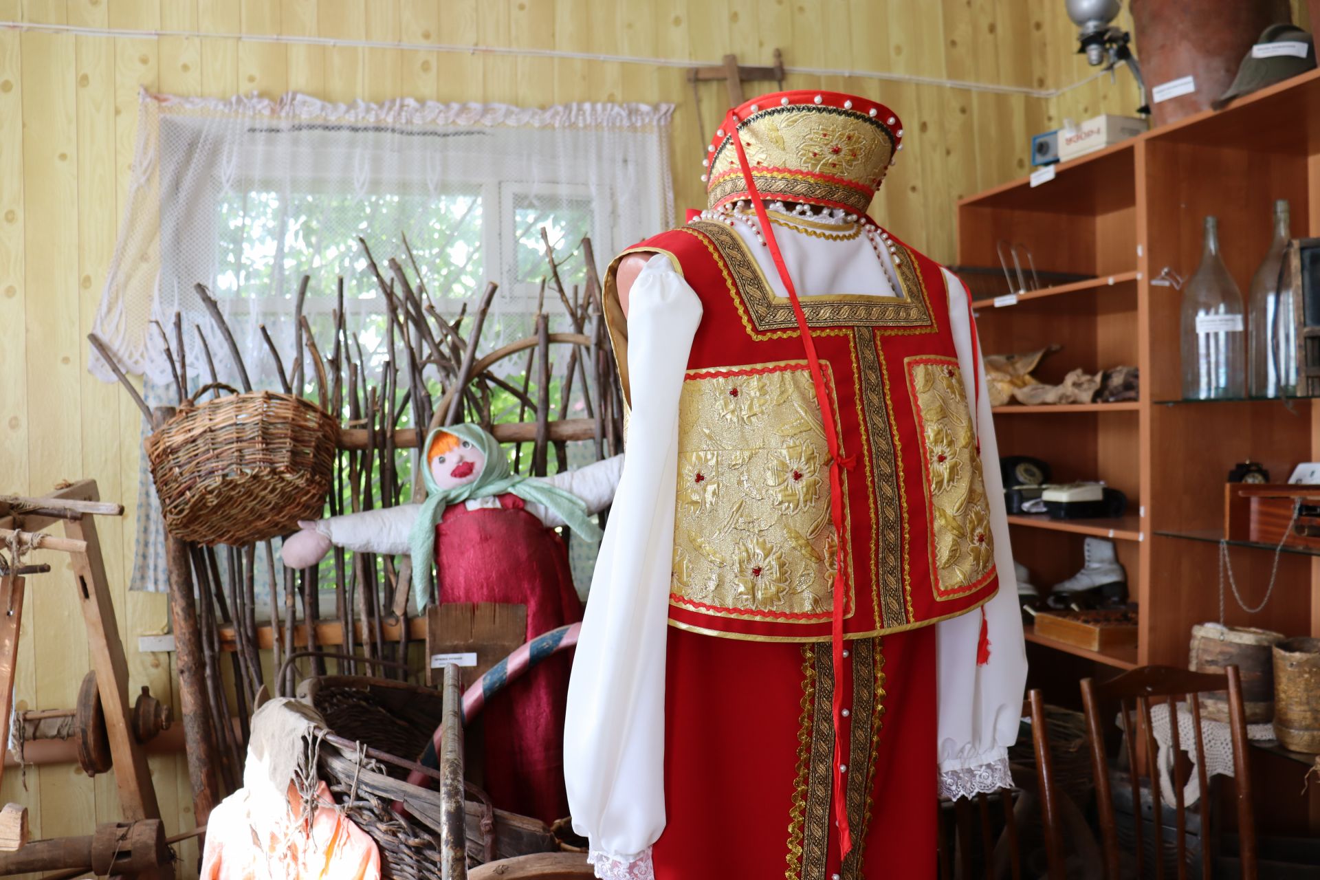 В музее Тихоновского поселения более 500 экспонатов