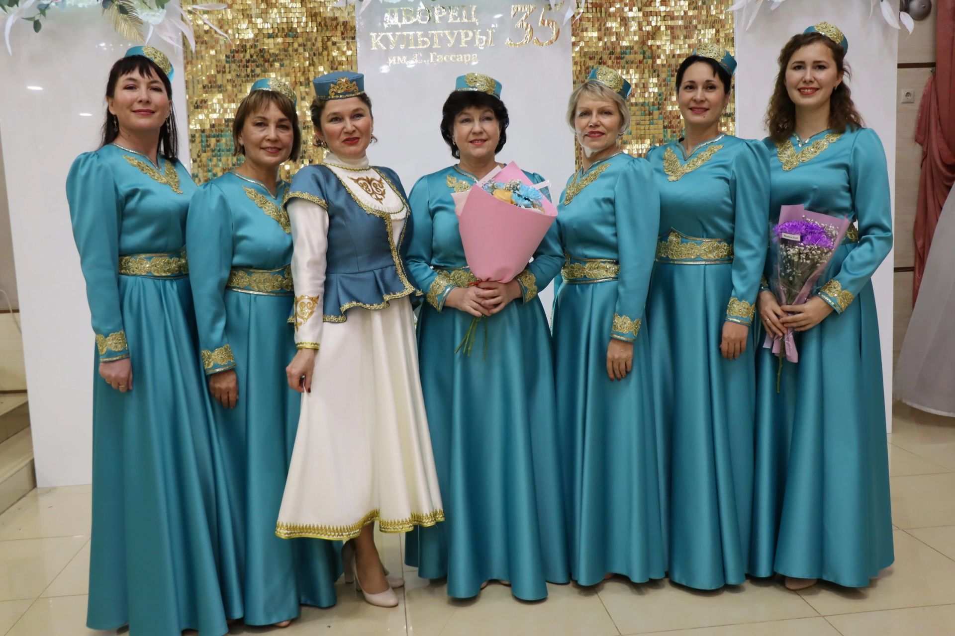 Дворец культуры имени С. Гассара Менделеевска в кругу друзей отпраздновал 35-летие