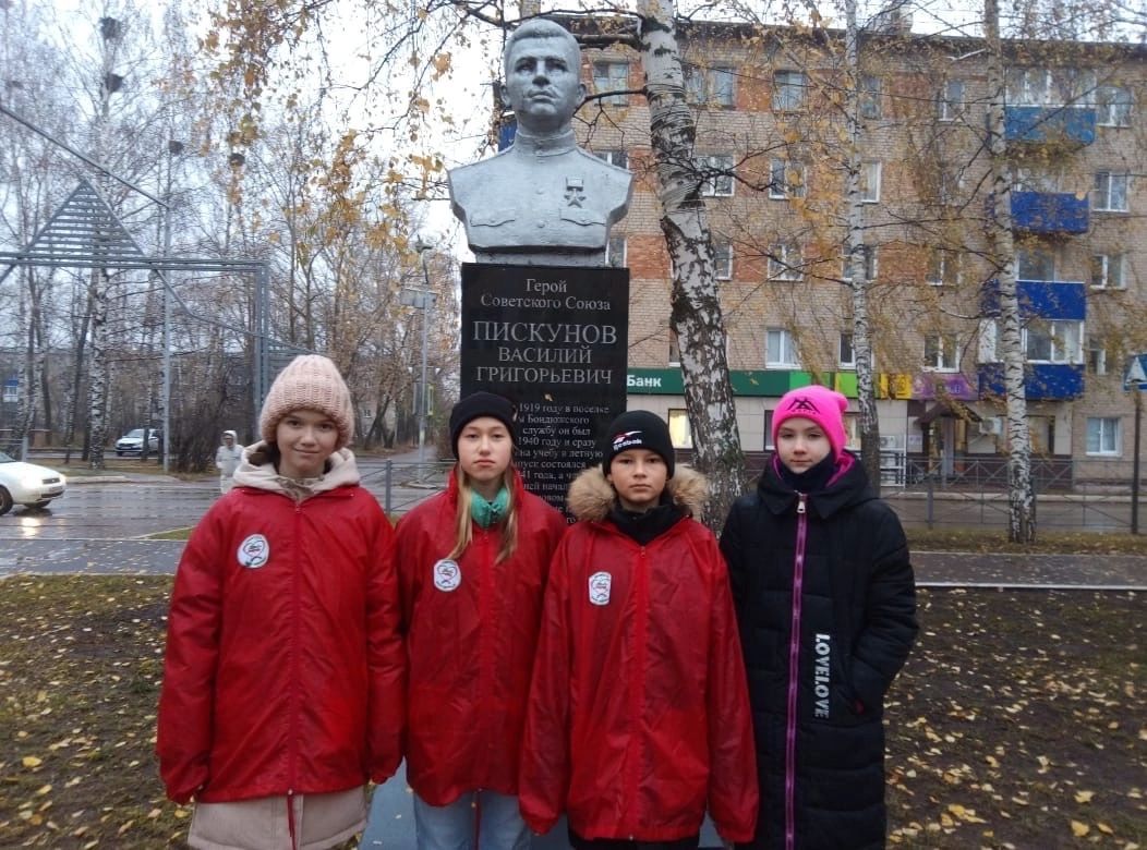 В Менделеевске провели социологический опрос о Героях Советского Союза
