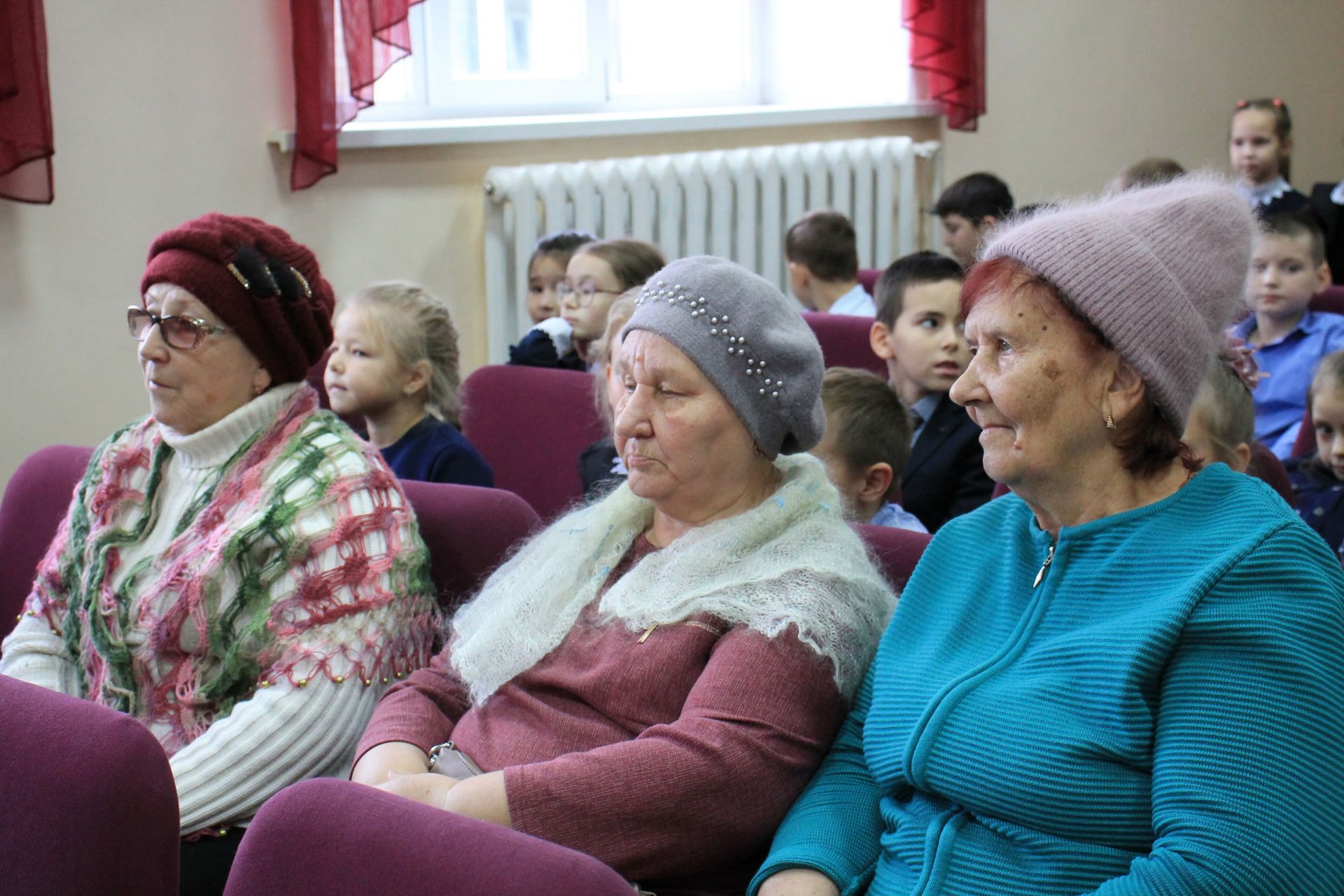 В школе № 2 Менделеевска провели патриотическое мероприятие «Мы своих не бросаем»