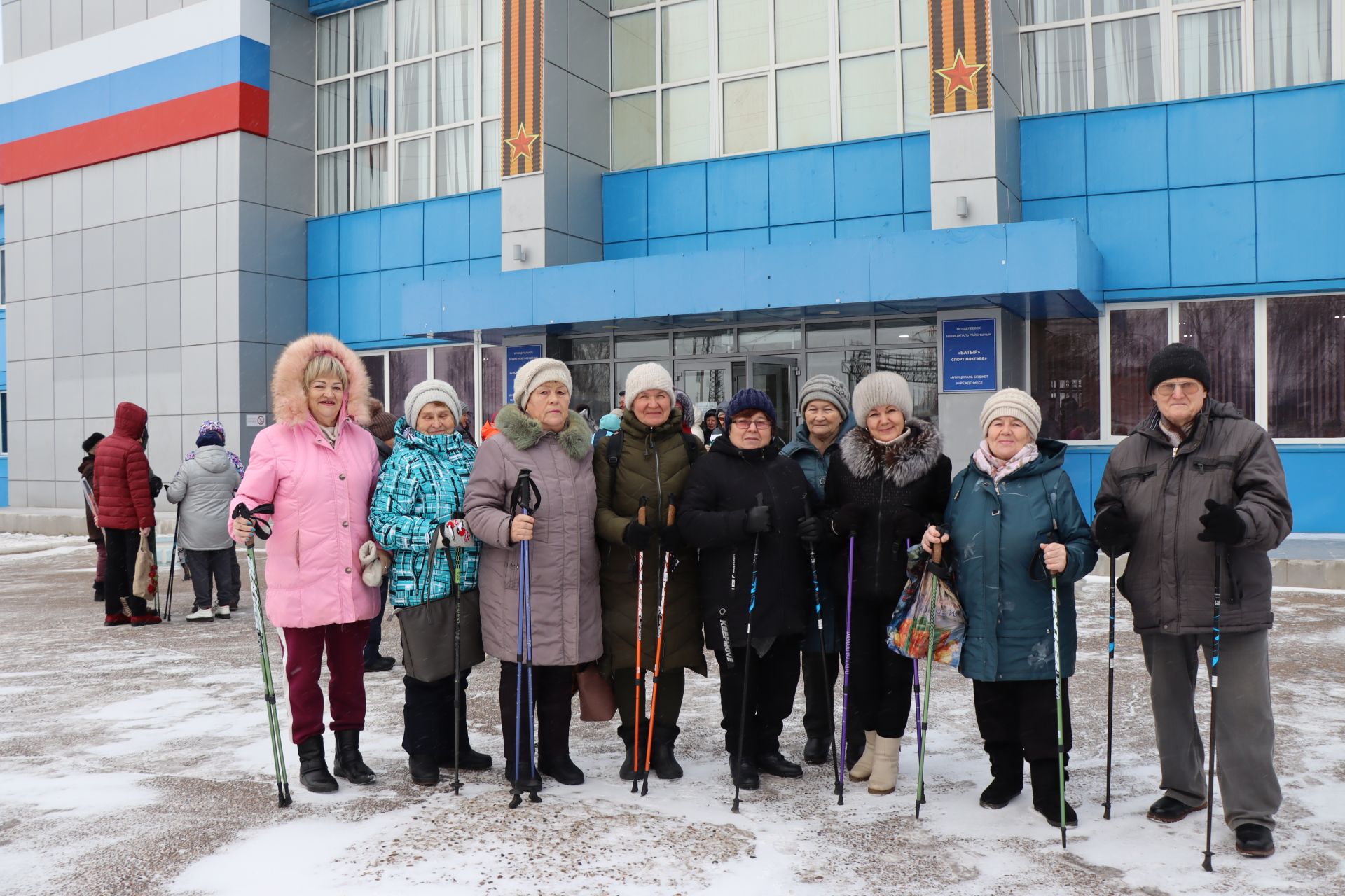 В Менделеевске прошёл первый районный фестиваль по скандинавской ходьбе