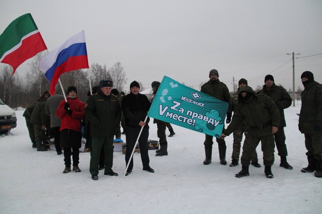 Делегация из Менделеевска навестила бойцов на полигоне в Казани