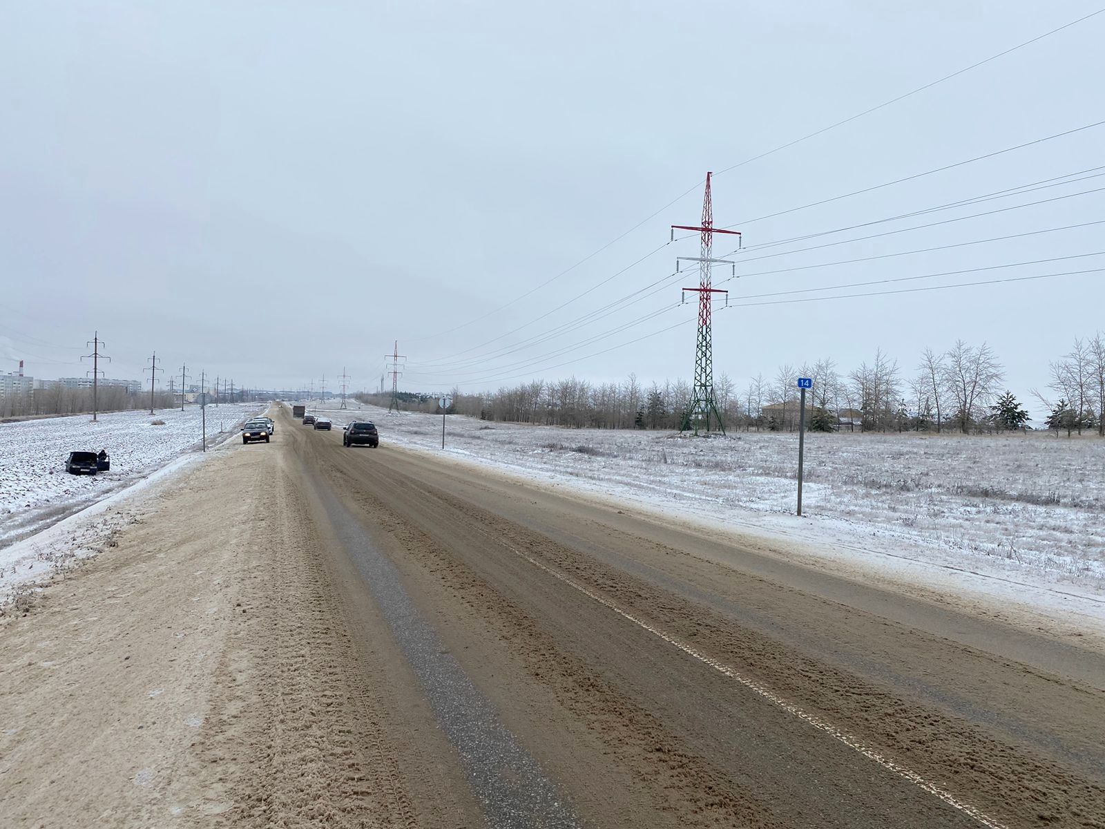 Водителей Менделеевска предупреждают об опасном участке дороги