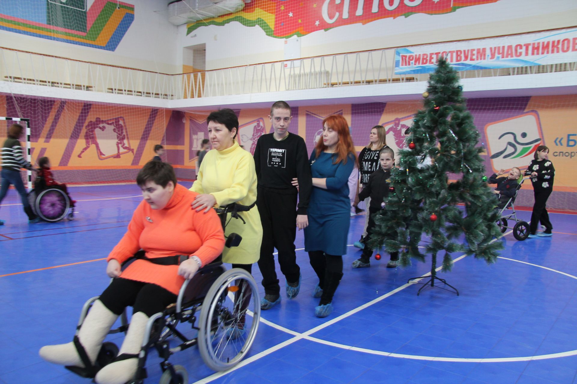 В Менделеевске прошел новогодний праздник для детей с ограниченными возможностями здоровья