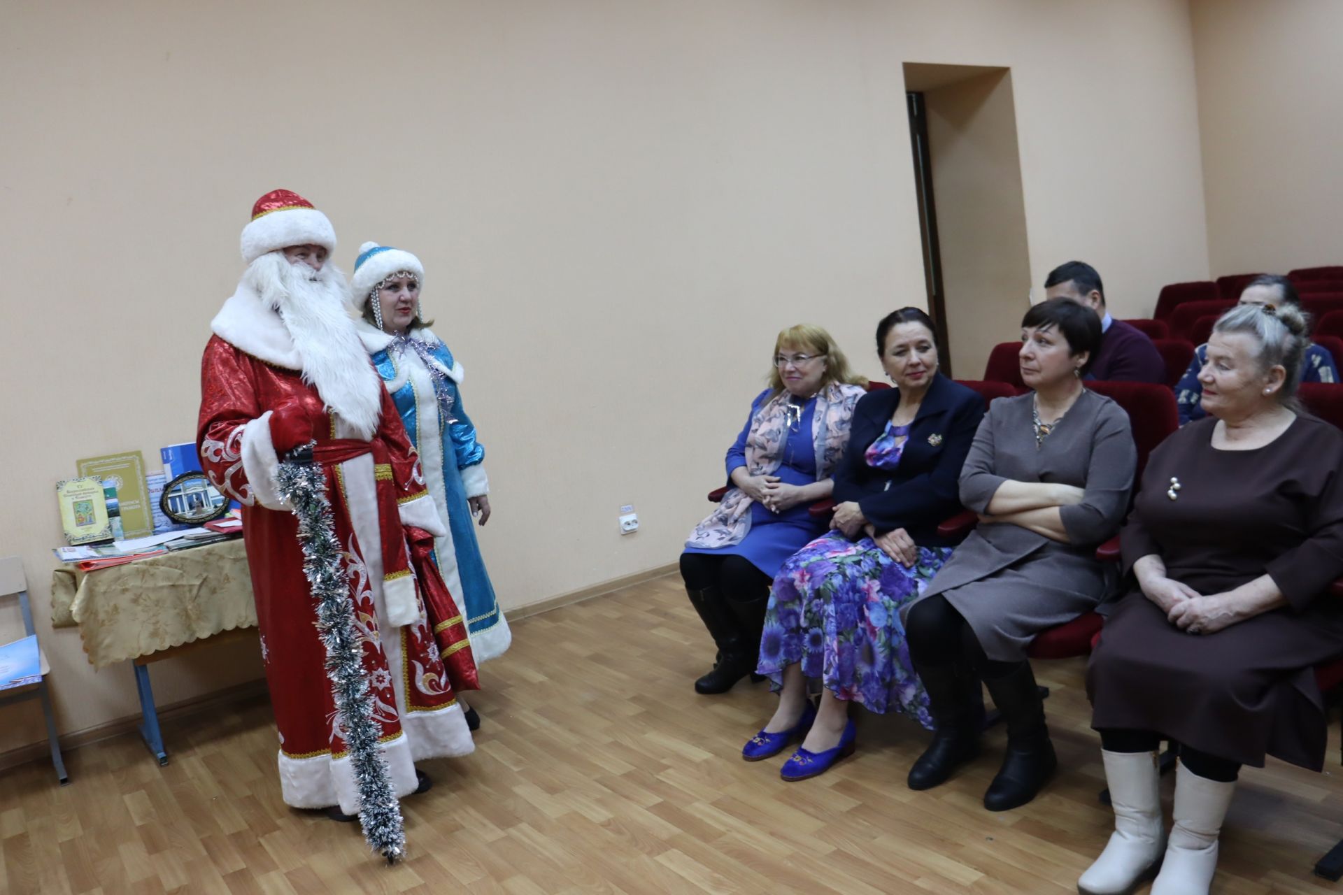 Активисты Менделеевского Совета ветеранов (пенсионеров) встретились с главой Радмиром Беляевым