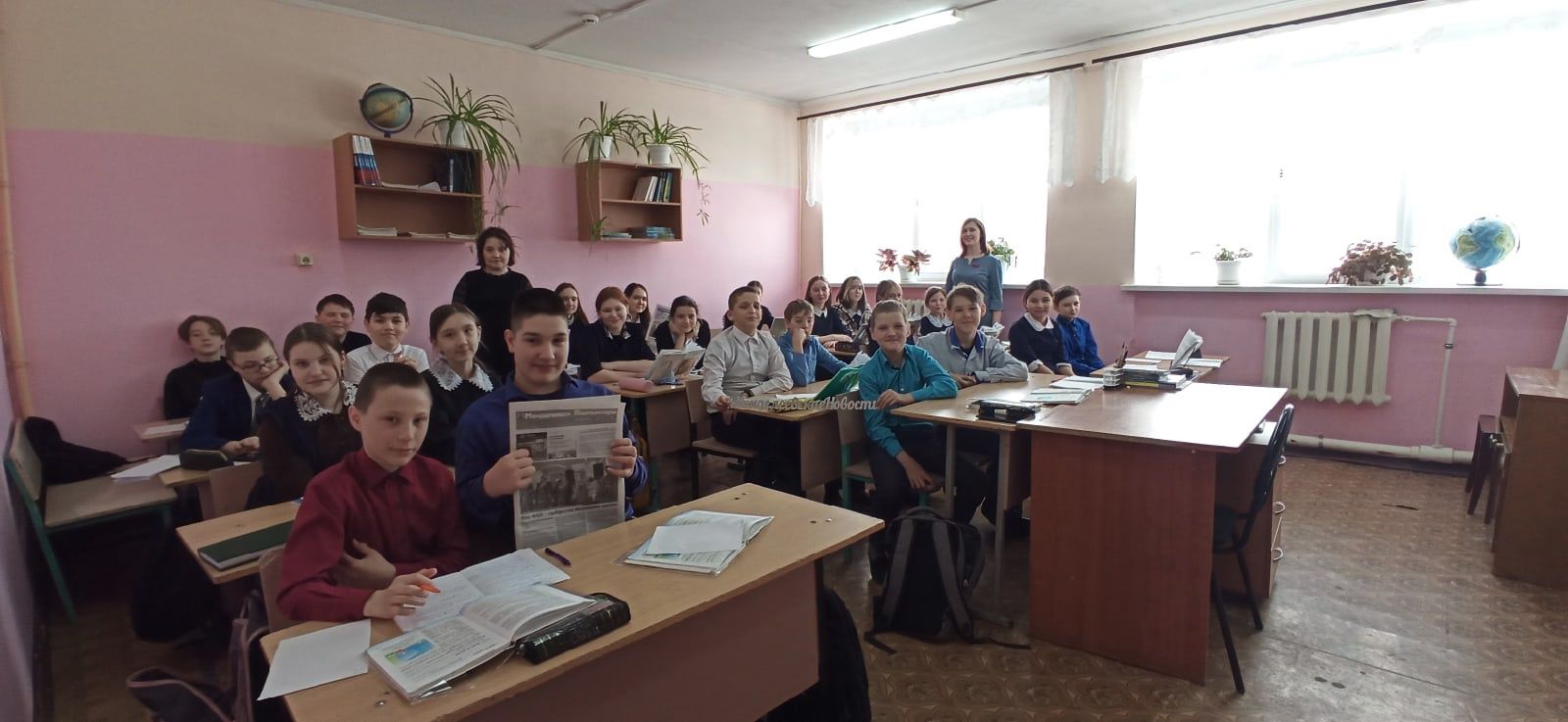 Сотрудники «Менделеевских новостей» встретились с учениками школы №2