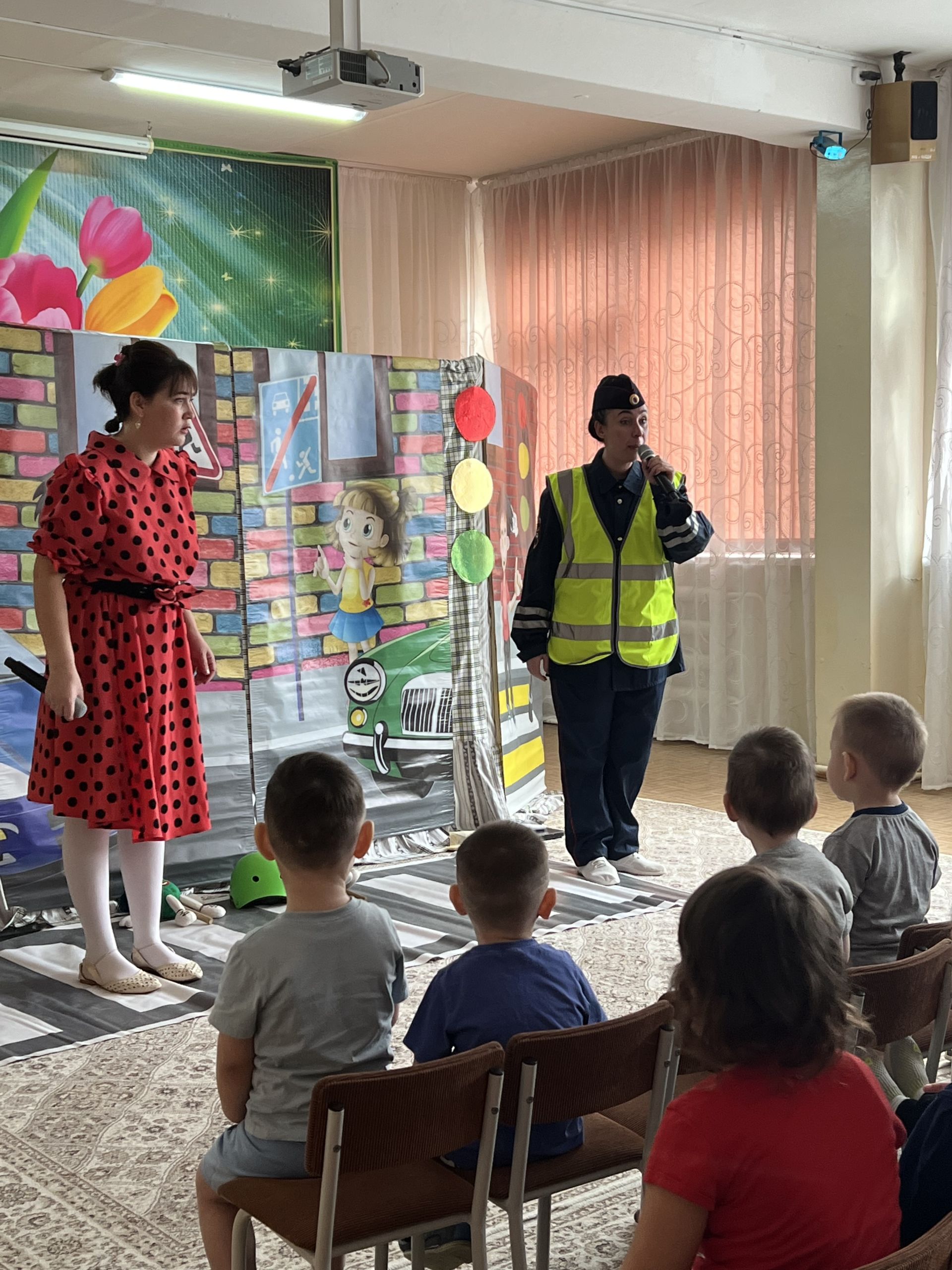 Менделеевским дошкольникам показали сказку по ПДД | 15.04.2022 |  Менделеевск - БезФормата