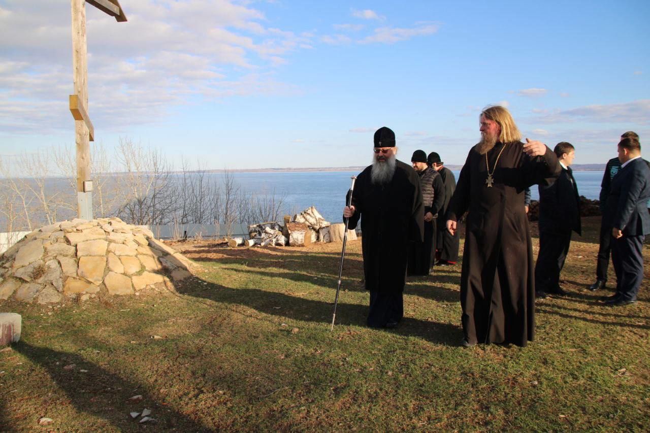 Храм трёх вселенских святителей села Ижевки посетил Митрополит Казанский и Татарстанский Кирилл