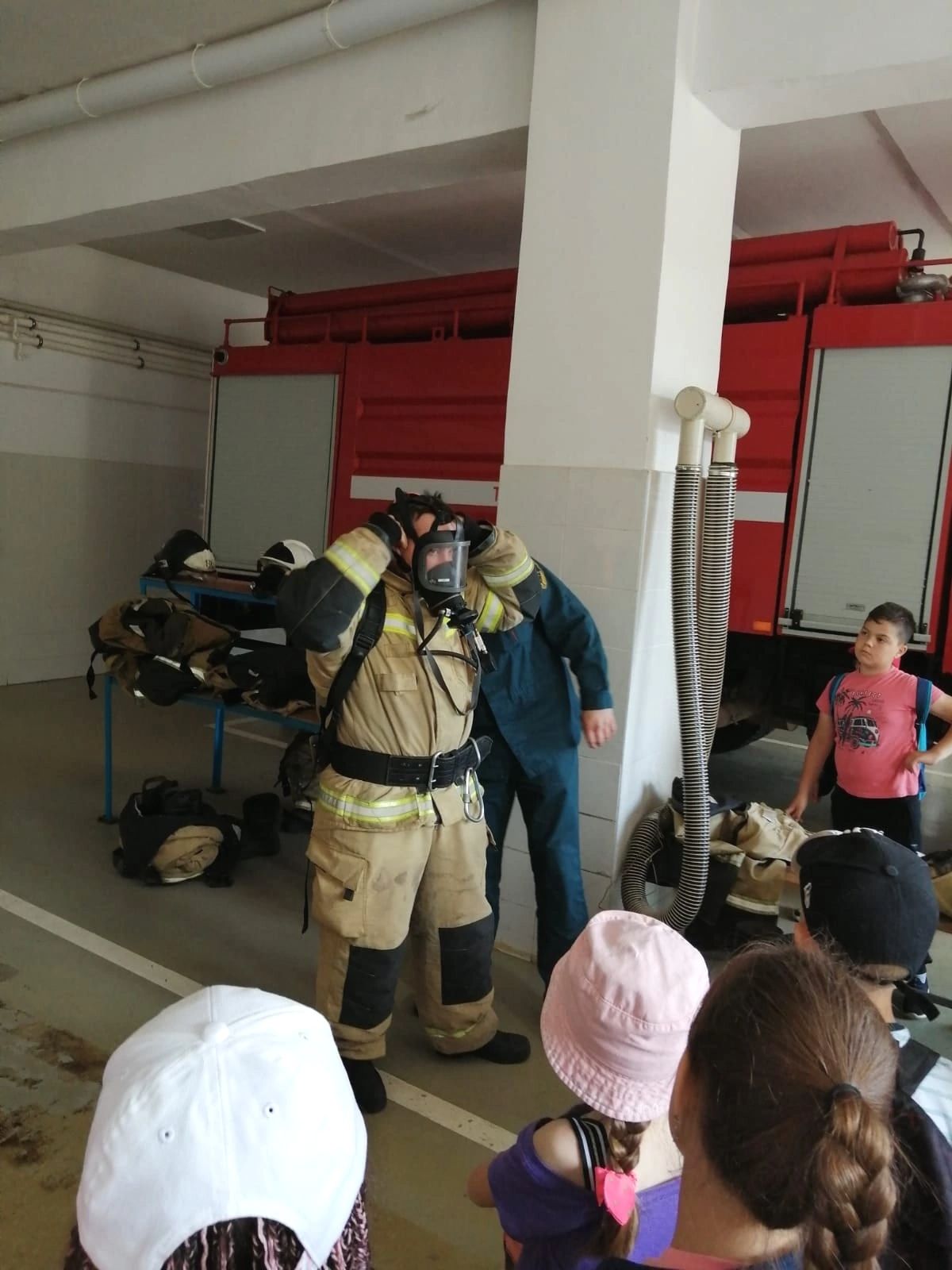 Воспитанники лагеря при ЦДТ побывали с экскурсией в пожарно- спасательной части №86