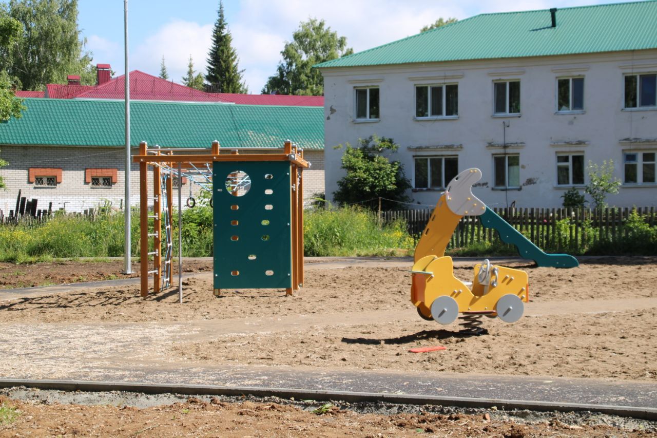 Город преображается: в Менделеевске появилась игровая площадка