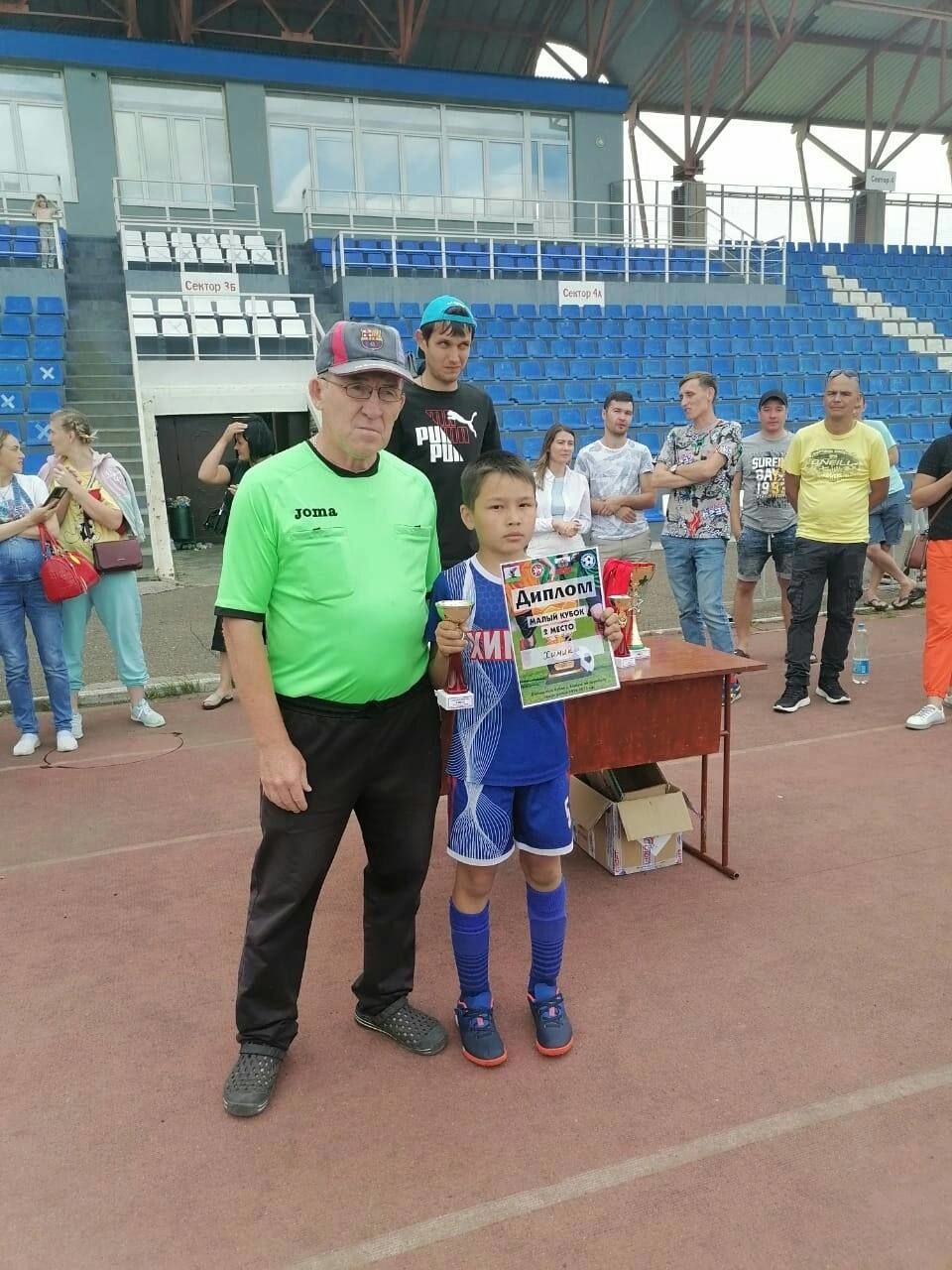 Менделеевск занял второе место в малом кубке по мини-футболу
