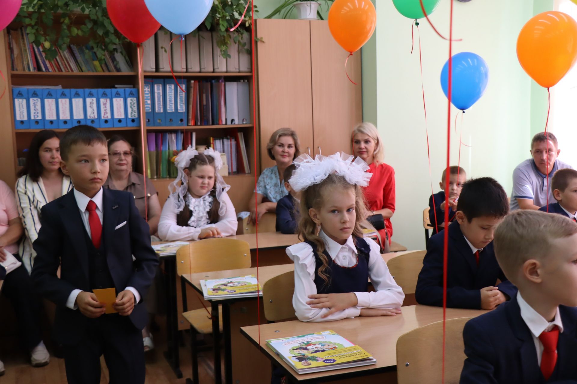 В Менделеевске 1 сентября звонок прозвучал для двадцати семи первоклассников гимназии
