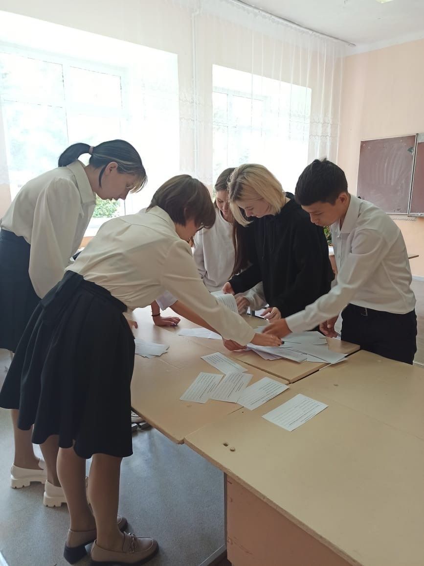 Учащиеся школ Менделеевского района присоединились к единому дню голосования