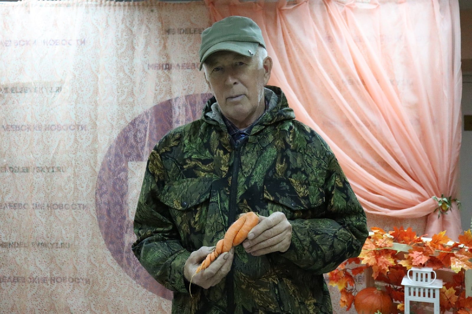 Менделеевец Наиль Валеев представил на конкурс морковь-косичку